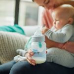 Kojenecká láhev Avent Anti-colic s ventilem AirFree 260 ml Avent Natural